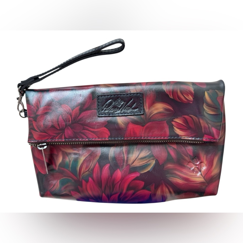 Patricia Nash Valerie Fold-Over Clutch Wristlet –Rustic Mums Floral .